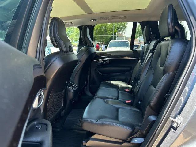 2019 Volvo XC90 T6 Momentum