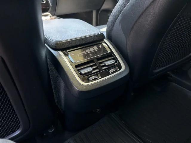 2019 Volvo XC90 T6 Momentum