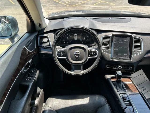 2019 Volvo XC90 T6 Momentum