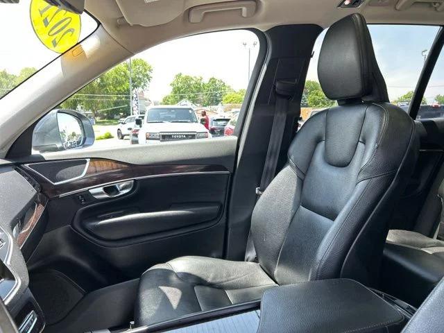 2019 Volvo XC90 T6 Momentum