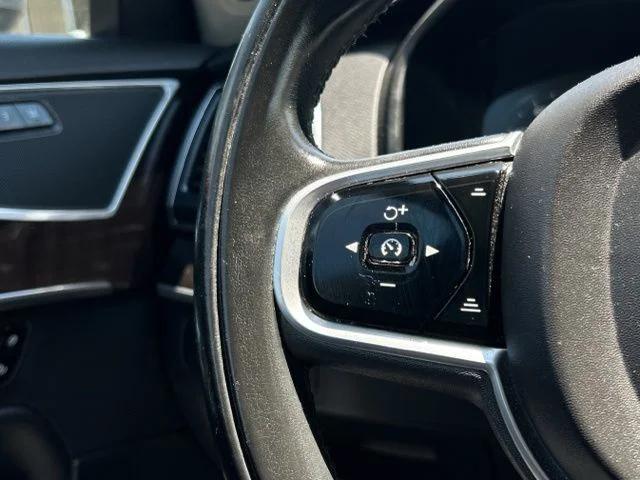 2019 Volvo XC90 T6 Momentum
