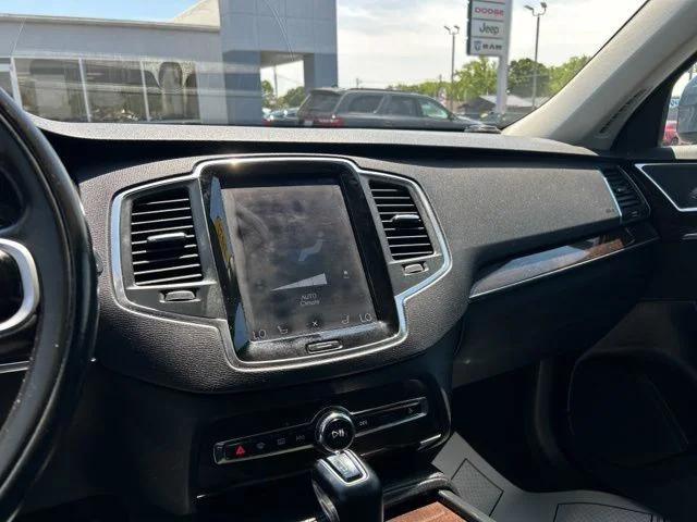 2019 Volvo XC90 T6 Momentum