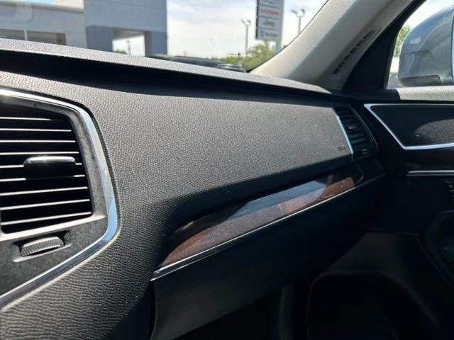 2019 Volvo XC90 T6 Momentum