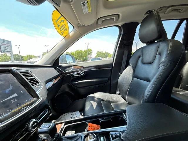 2019 Volvo XC90 T6 Momentum