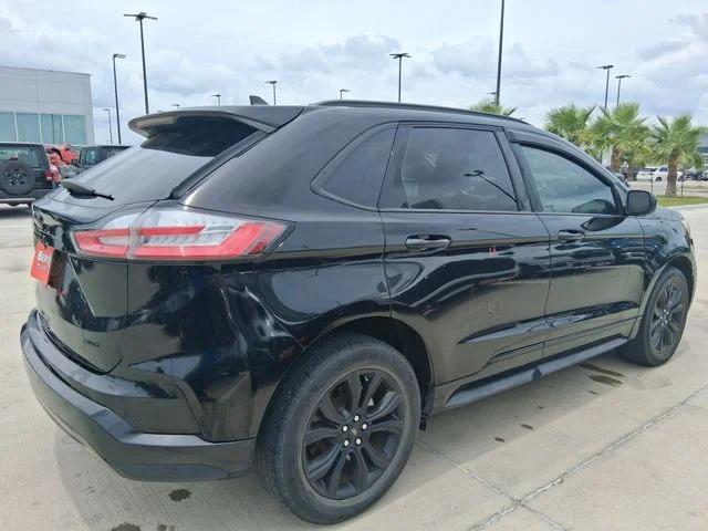 2022 Ford Edge SE