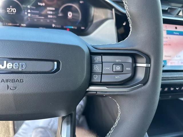 2026 Jeep Cherokee Laredo 4x4