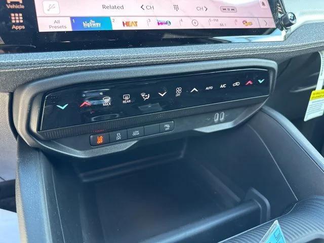 2026 Jeep Cherokee Laredo 4x4