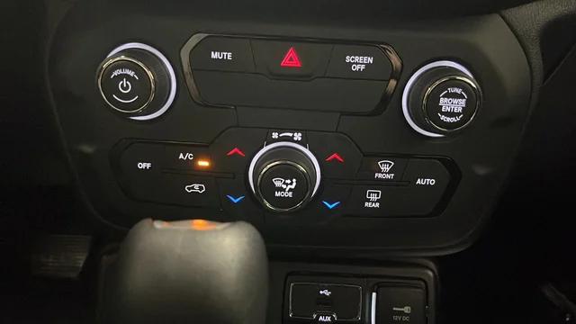 2018 Jeep Renegade Altitude FWD