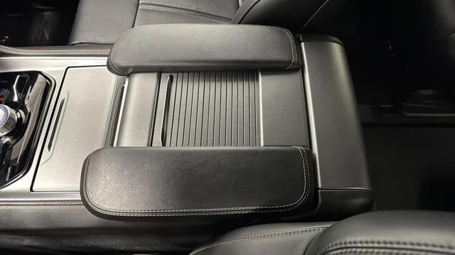 2024 Jeep Wagoneer Series II Carbide 4x4