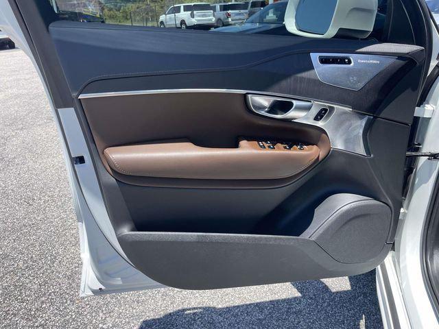 2024 Volvo XC90 Recharge T8 Ultimate Bright Theme 7-Seater