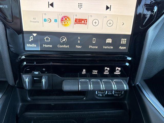 2023 Ram 1500 Laramie Crew Cab 4x4 5'7" Box