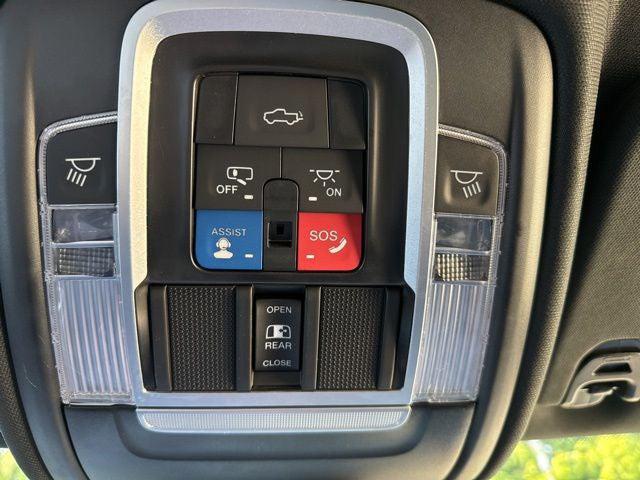 2023 Ram 1500 Laramie Crew Cab 4x4 5'7" Box