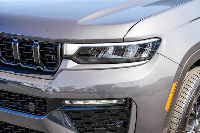 2026 Jeep Grand Cherokee L Summit 4x4