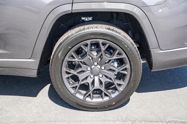 2026 Jeep Grand Cherokee L Summit 4x4