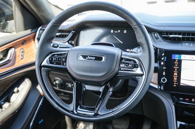 2026 Jeep Grand Cherokee L Summit 4x4