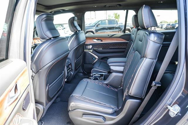 2026 Jeep Grand Cherokee L Summit 4x4