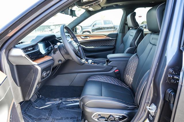 2026 Jeep Grand Cherokee L Summit 4x4