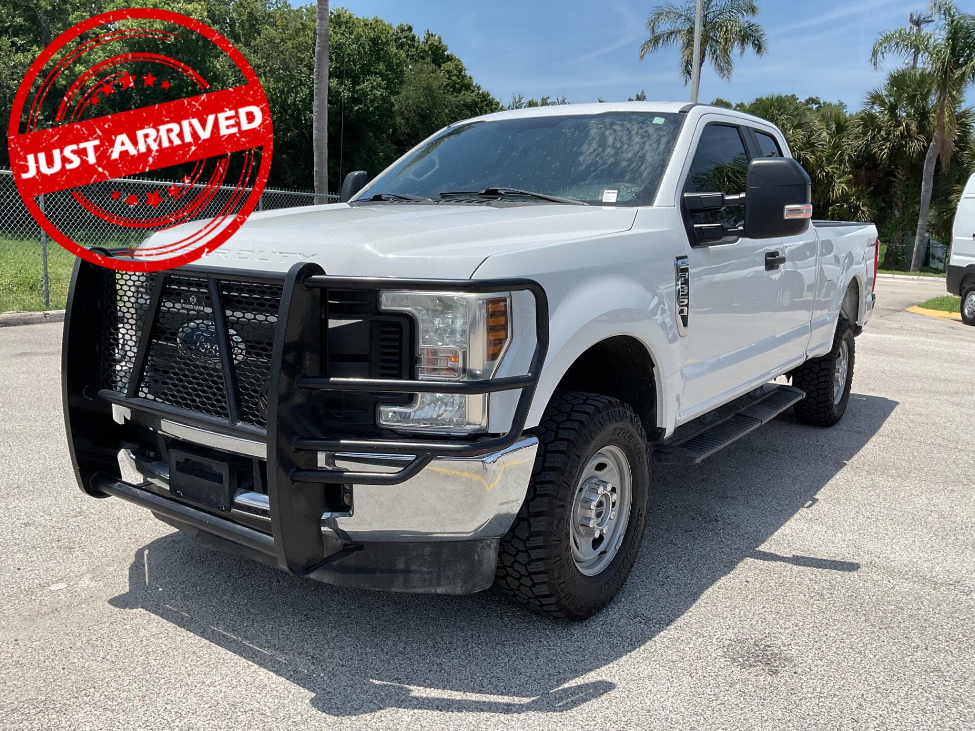 OXFORD WHITE 2018 Ford F-250 Super Duty XL SuperCab 4WD Pickup Truck Four-Wheel Drive Automatic