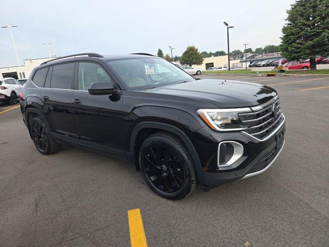 2024 Volkswagen Atlas 2.0T SE w/Technology for sale in Des Moines, IA