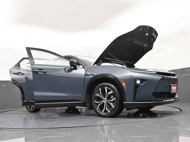 2026 Toyota Crown Signia XLE