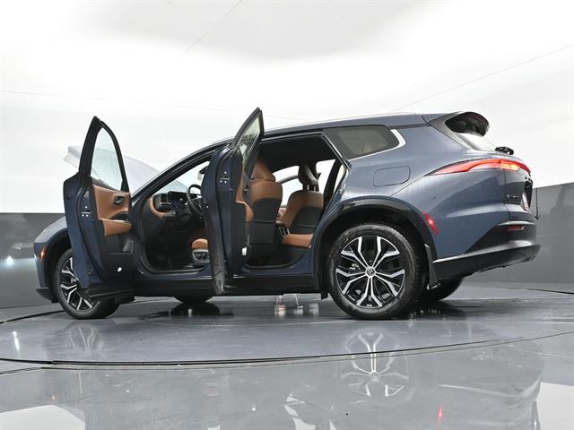 2026 Toyota Crown Signia XLE