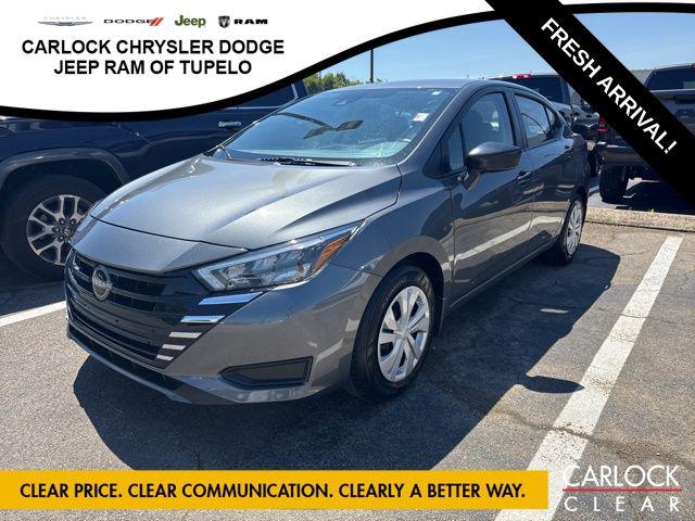 2025 Nissan Versa 1.6 S CVT's photo