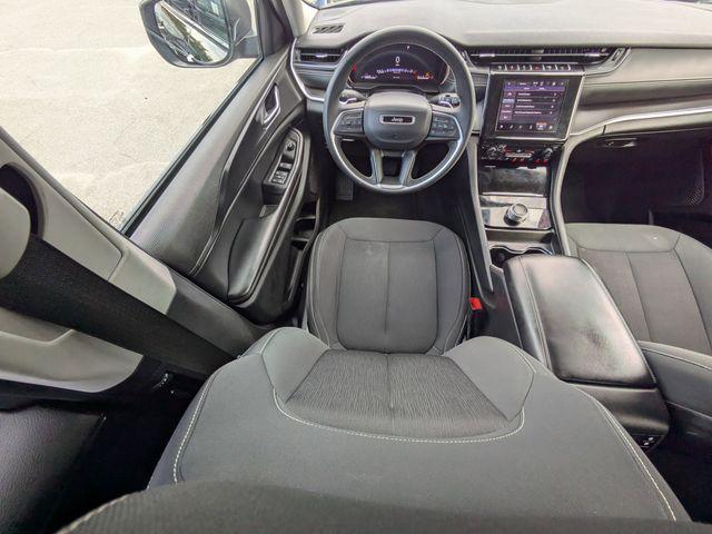2023 Jeep Grand Cherokee L Laredo 4x4