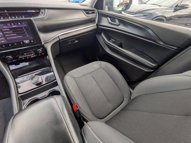 2023 Jeep Grand Cherokee L Laredo 4x4