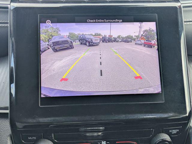 2023 Jeep Grand Cherokee L Laredo 4x4