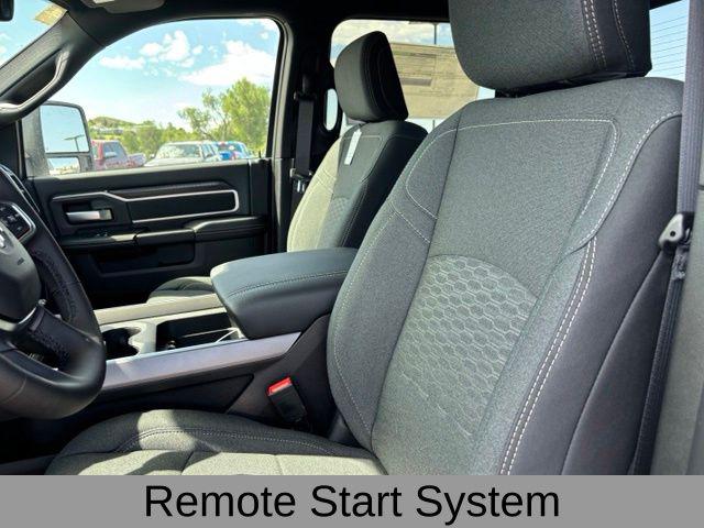 2026 Ram 2500 Big Horn Crew Cab 4x4 64 Box