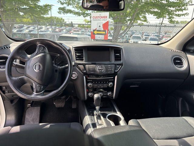 2019 Nissan Pathfinder SV