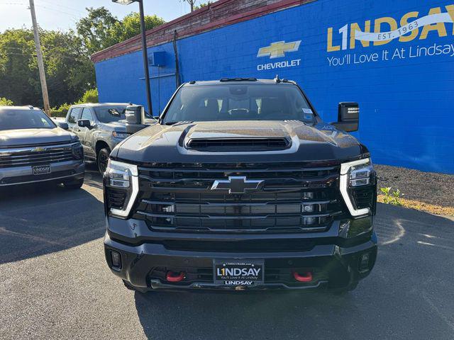 2026 Chevrolet Silverado 3500HD Crew Cab, Standard Bed, LTZ, 4WD