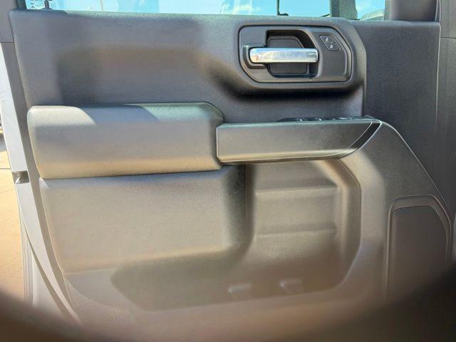 2021 Chevrolet Silverado 2500HD 4WD Crew Cab Standard Bed Custom