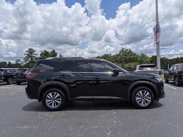 2023 Nissan Pathfinder SL 4WD