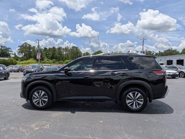 2023 Nissan Pathfinder SL 4WD