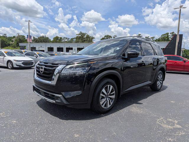 2023 Nissan Pathfinder SL 4WD