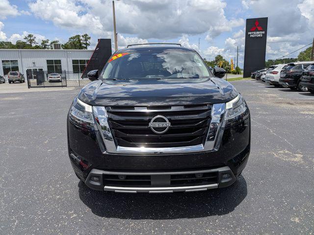 2023 Nissan Pathfinder SL 4WD