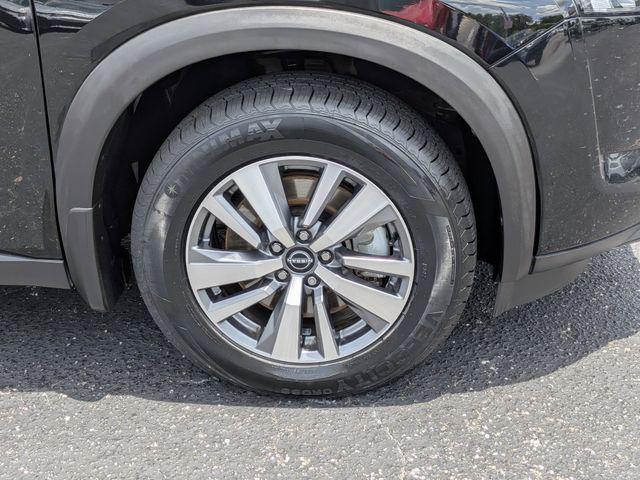 2023 Nissan Pathfinder SL 4WD
