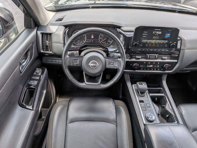 2023 Nissan Pathfinder SL 4WD