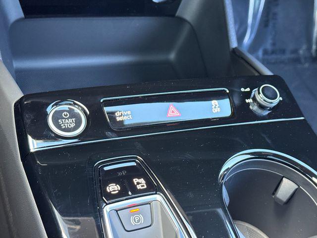 2027 Audi Q6 e-tron Premium Plus quattro