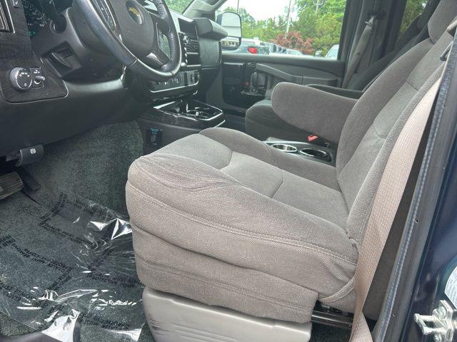 2021 Chevrolet Express Passenger RWD 2500 Regular Wheelbase LS