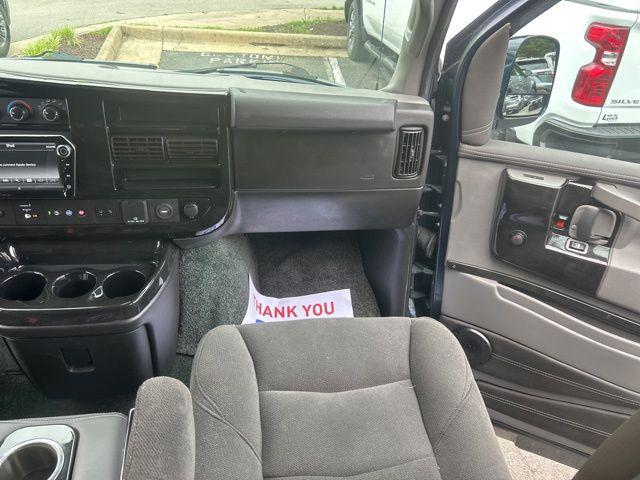 2021 Chevrolet Express Passenger RWD 2500 Regular Wheelbase LS