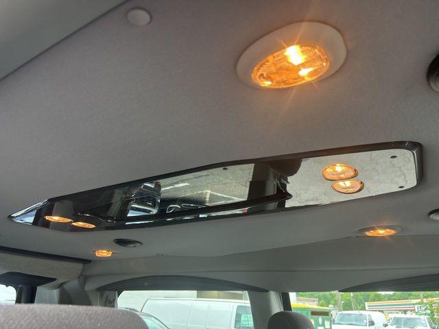 2021 Chevrolet Express Passenger RWD 2500 Regular Wheelbase LS