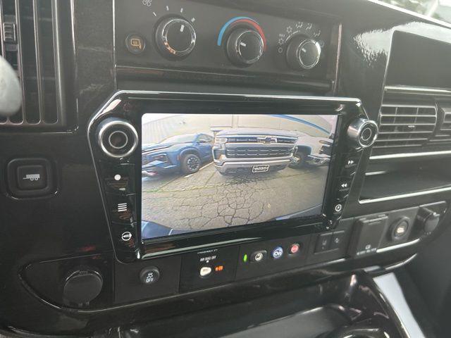 2021 Chevrolet Express Passenger RWD 2500 Regular Wheelbase LS
