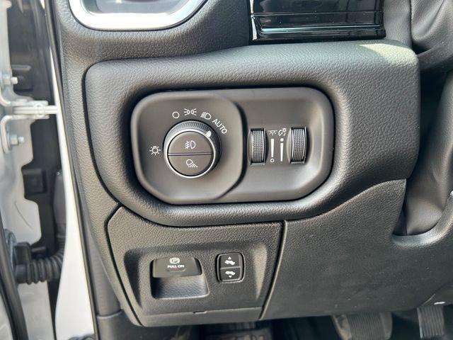 2026 Ram 1500 Laramie Crew Cab 4x4 5'7" Box