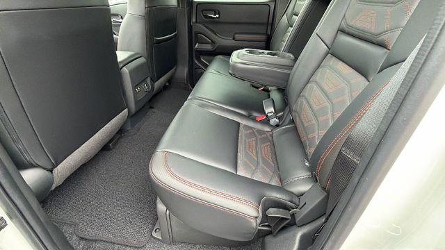 2025 Nissan Frontier Crew Cab PRO-4X 4x4