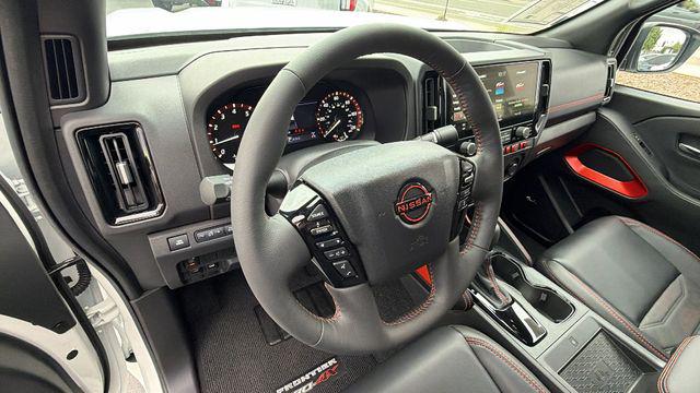 2025 Nissan Frontier Crew Cab PRO-4X 4x4
