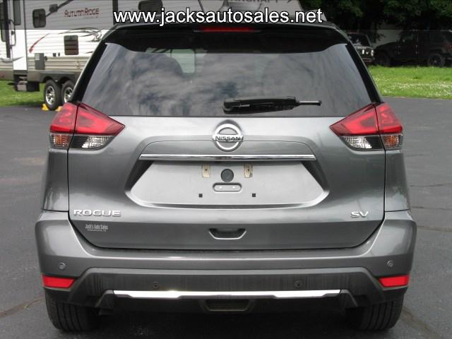 2020 Nissan Rogue SV FWD