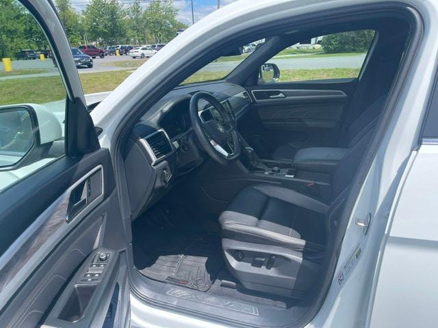 2022 Volkswagen Atlas Cross Sport 3.6L V6 SE w/Technology