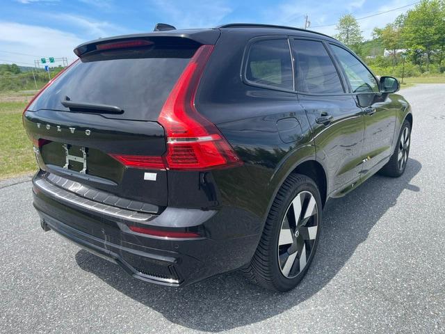 2024 Volvo XC60 Recharge T8 Plus Dark Theme